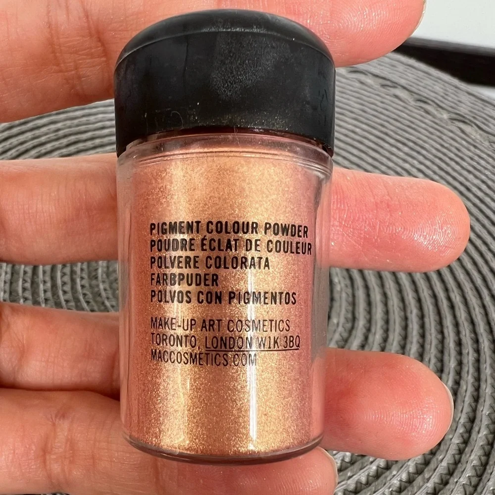MAC Cosmetics mac pigment